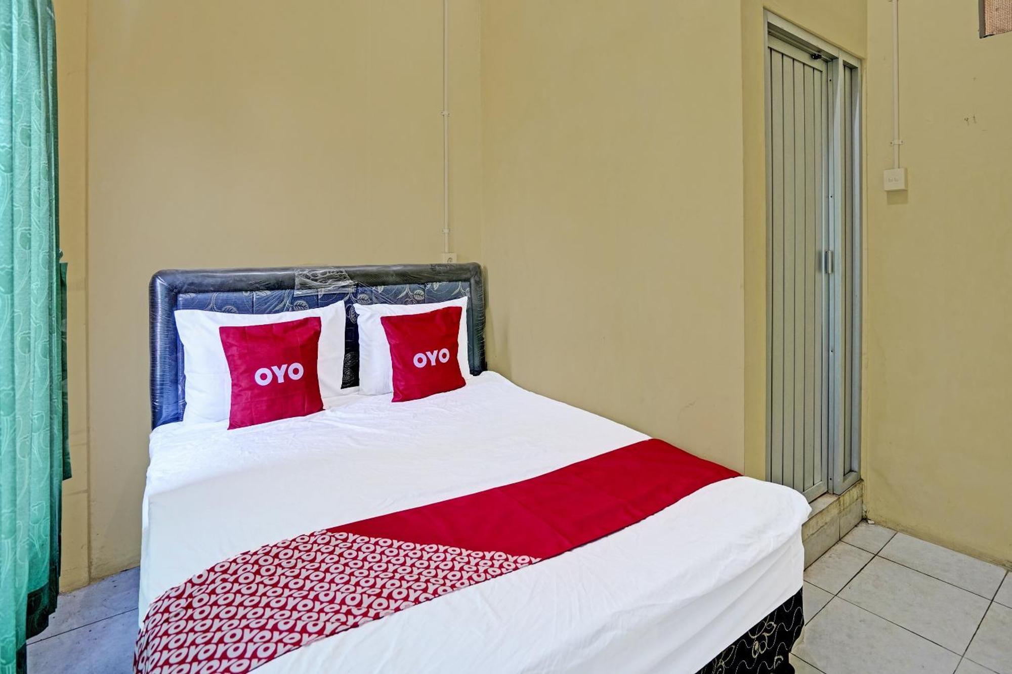 Hotel Oyo 91572 Kost Esklusif Barokah à Pasuruan Extérieur photo